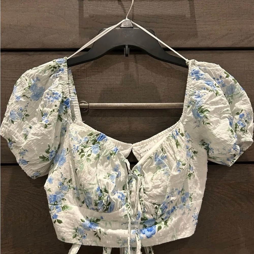 Altar'd State Blue Floral Puff Sleeve Crop Top